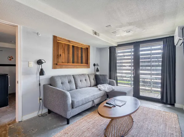 1616 NW Northrup St, Portland, OR