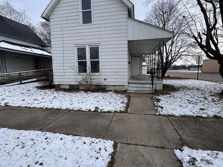 202 N Brookfield St — Photo 1