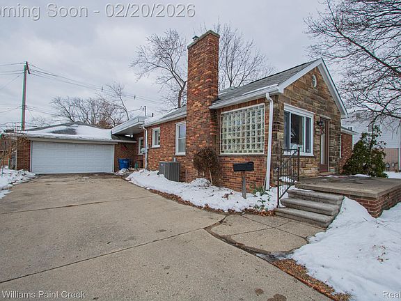 2nd image of 4926 E Twelve Mile Rd