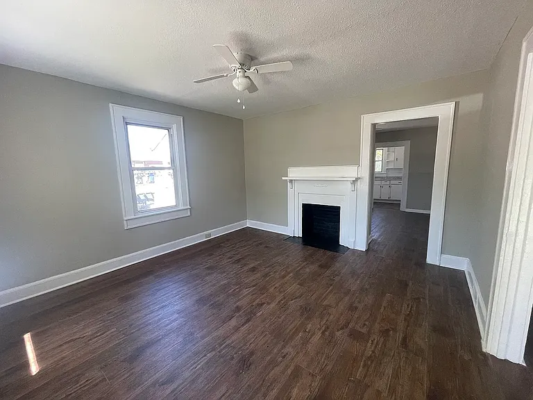 2719 Chestnut St — Photo 4