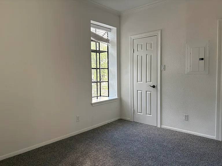 2700 Revere St #112 — Photo 4