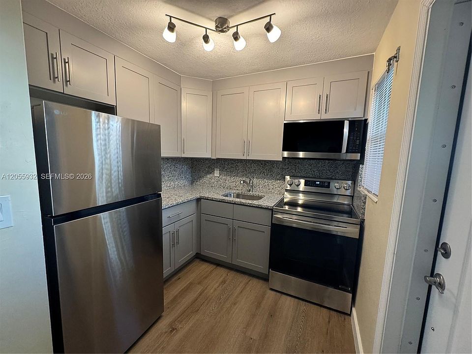 1st image of 707 S 19th Ave APT 3