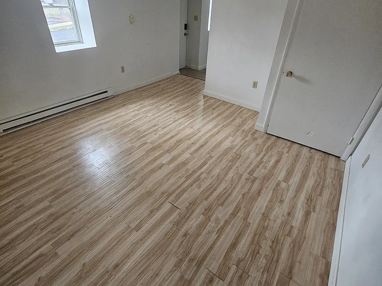 221 Park St #G — Photo 6