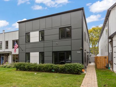 1126 Pitner Ave, Evanston, IL, 60202