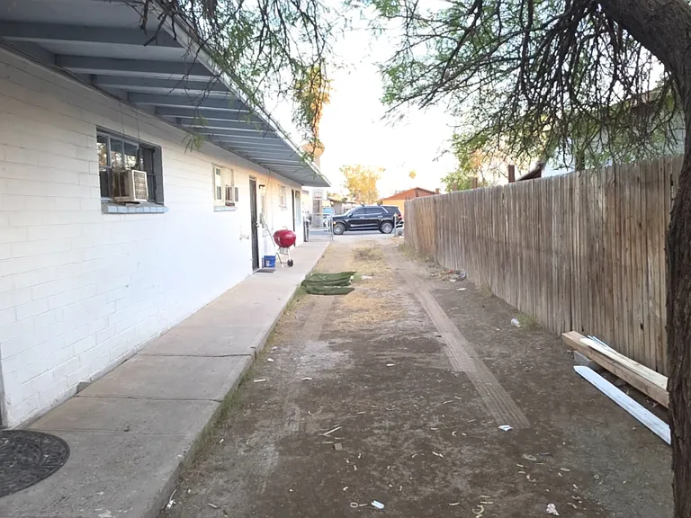2914 W Almeria Rd #3 — Photo 11