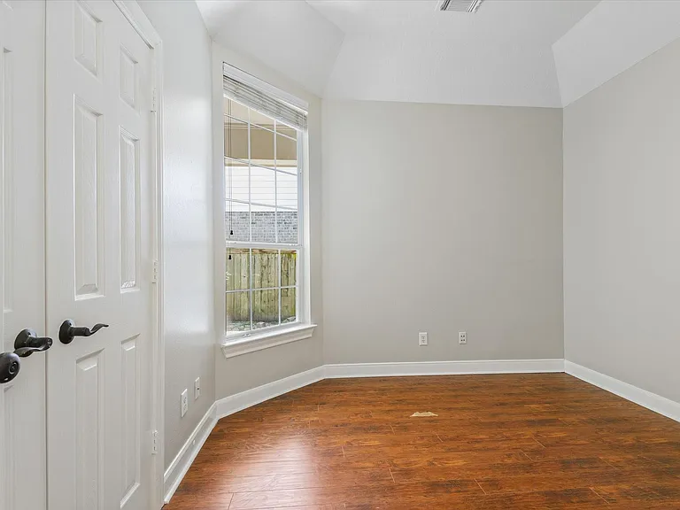 2635 Katie Harbor Dr — Photo 19