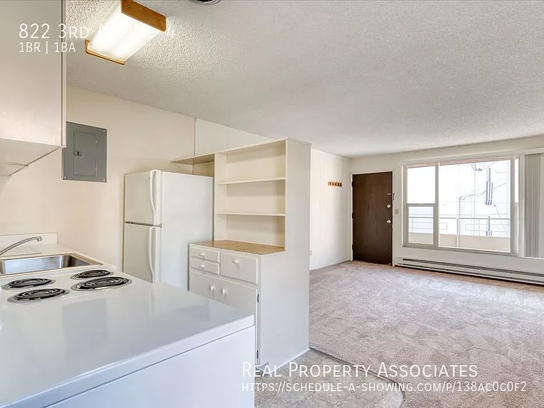 822 3rd Ave N #4 — Photo 6