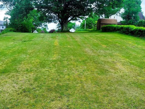 437 Plane Rd, Portage, PA 15946