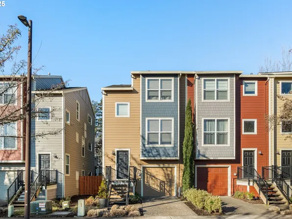 2063 NE Cadbury Ave, Hillsboro, OR 97006