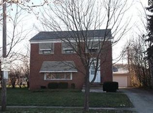 3275 Sutton Rd, Shaker Heights, OH 44120