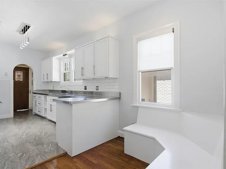2516 Shirley Ave — Photo 13