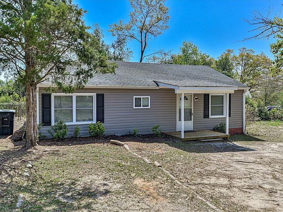 2nd image of 813 Royalette Ave