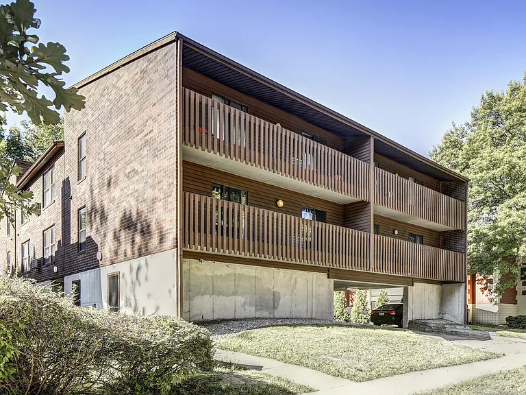803 W Green St #A — Photo 1