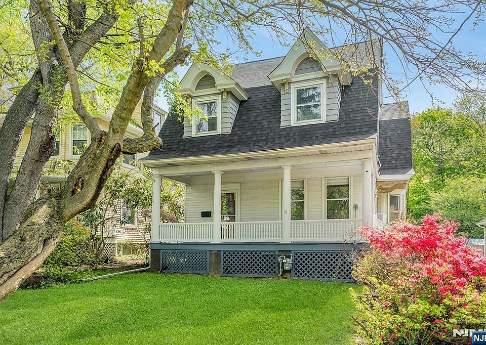 1st image of 76 Magnolia Ave
