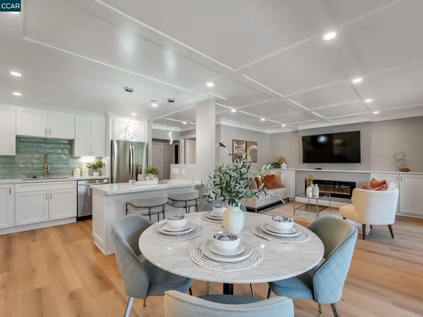 1501 Canyonwood Ct APT 4, Walnut Creek, CA 94595