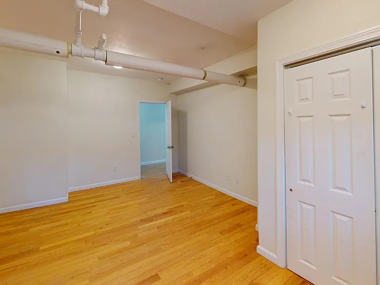 1640 Commonwealth Ave — Photo 7