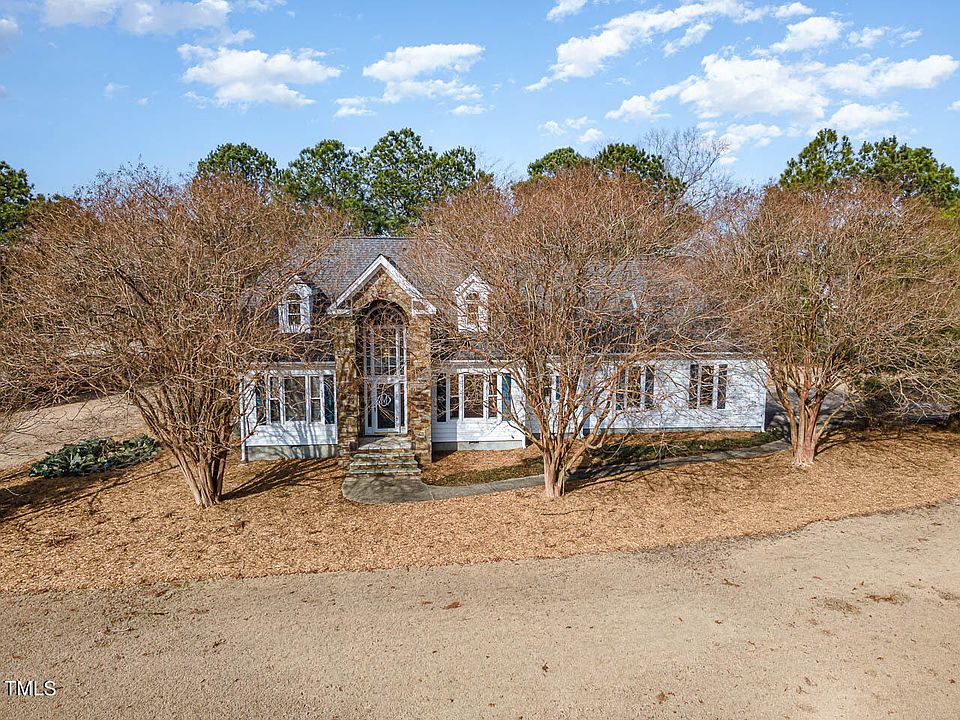 1st image of 28 Bluegrass Ct
