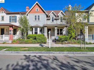 2132 Drake Ln, Hercules, CA 94547