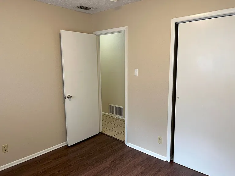 205 Beverly Dr — Photo 8