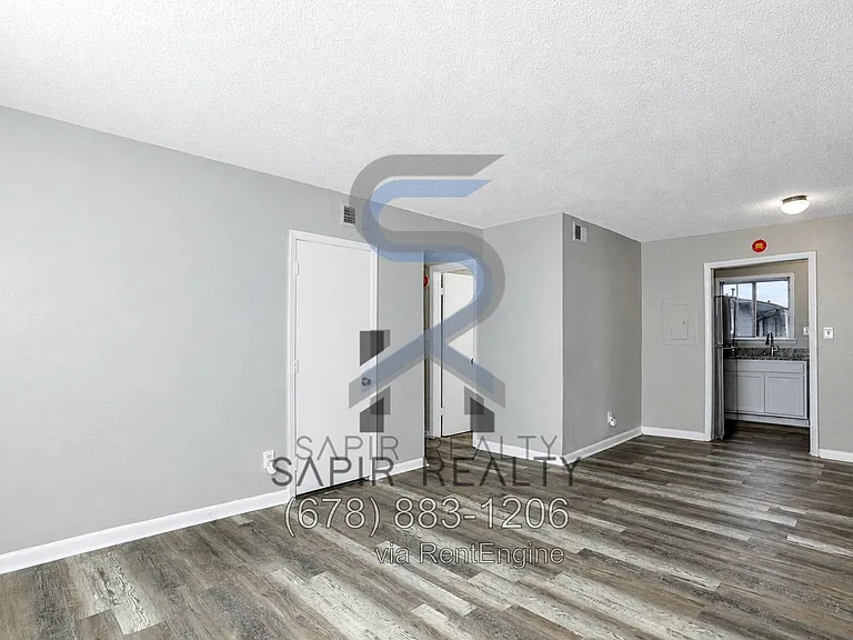 2045 Alison Ct SW #5 — Photo 4