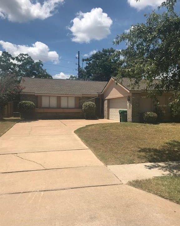 1st image of 1246 Summer Park Ln
