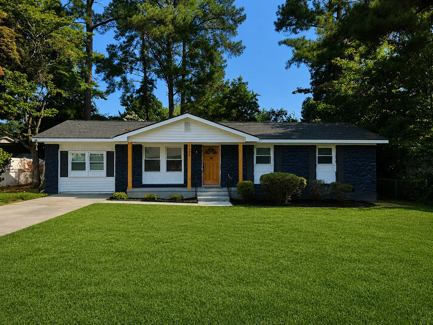 3 bed, 1418 sqft, $1,650 — Photo 1