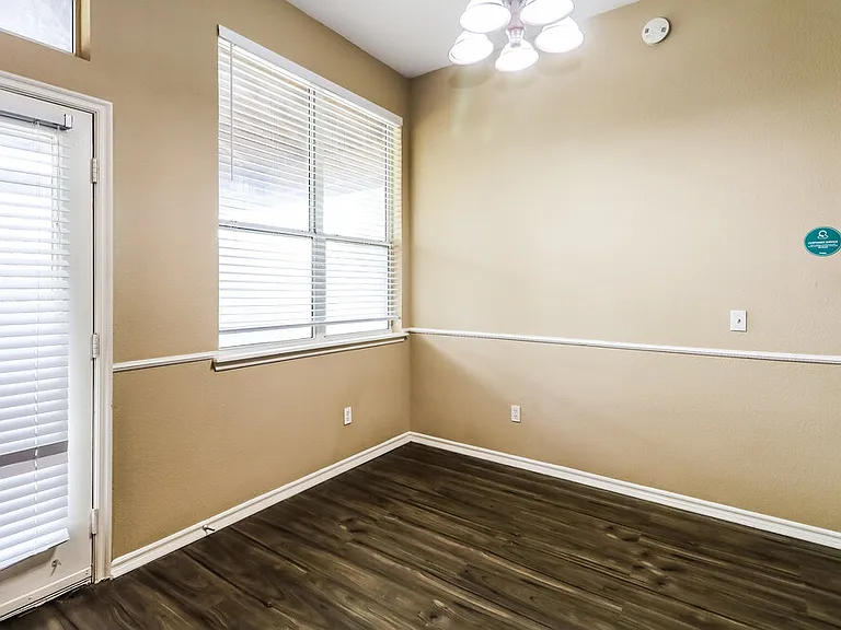 2200 SW 141st Pl — Photo 7