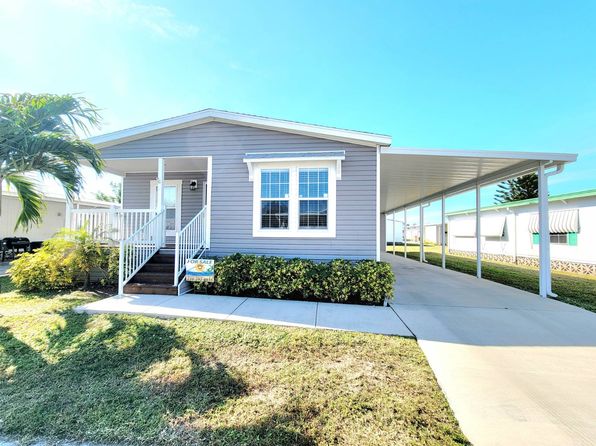 99 Jose Gaspar Dr, N Ft Myers, FL 33917