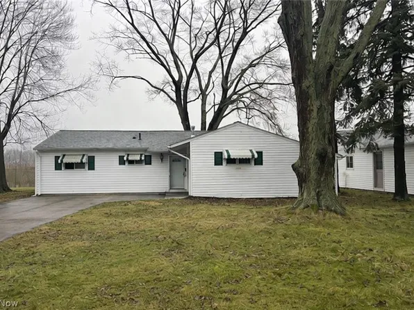 34297 W Point Dr, North Ridgeville, OH 44039