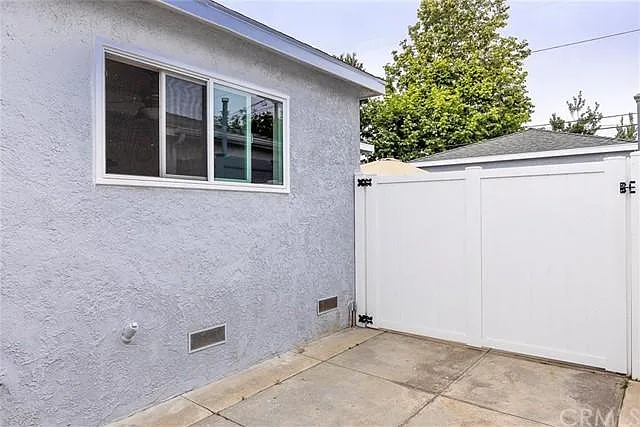 6427 W 85th Pl — Photo 1