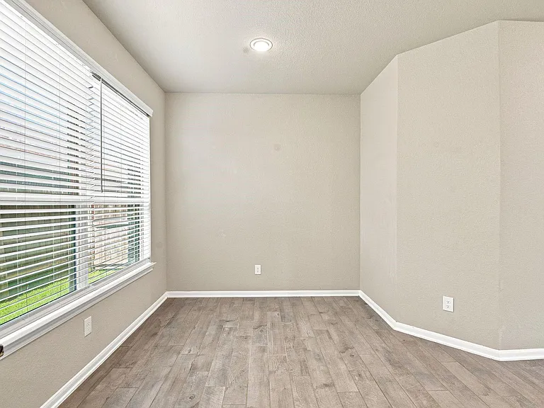 16875 Olympic National Dr — Photo 15
