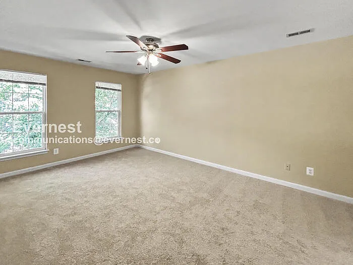 8 Sarrington Ct — Photo 17
