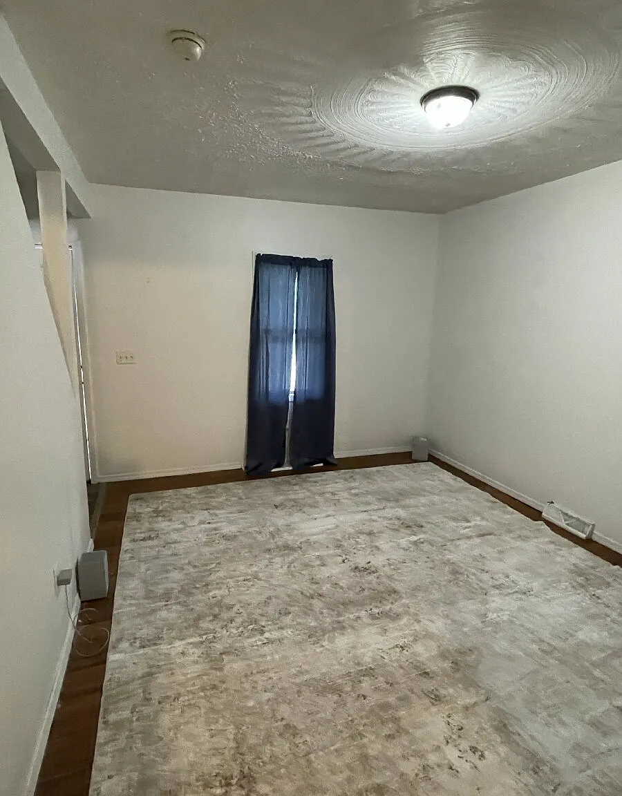 2 bed, 1.0 bath, $900 — Photo 3