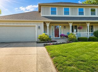 1574 NW 100th Pl, Clive, IA 50325