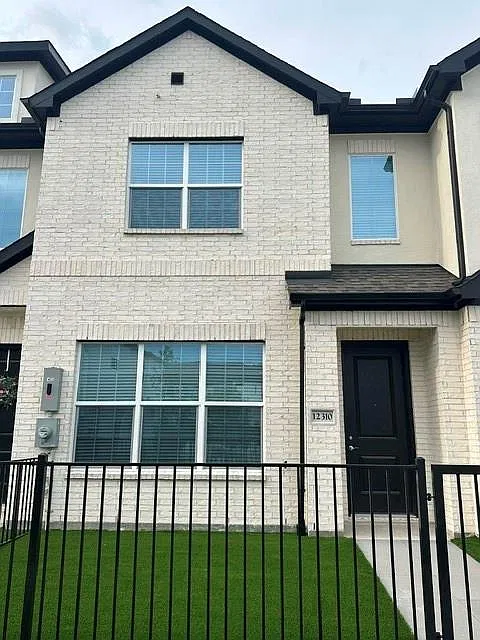 3 bed, 2.5 bath, 1522 sqft, $2,100 — Photo 1