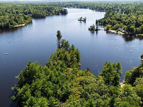 2nd image of 64 Lake Haven Rd