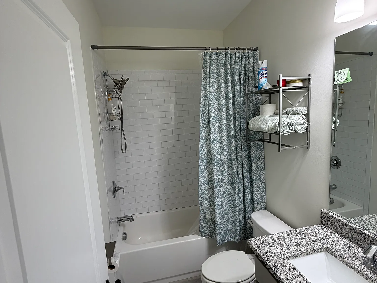 4 bed, 1926 sqft, $1,300 — Photo 2