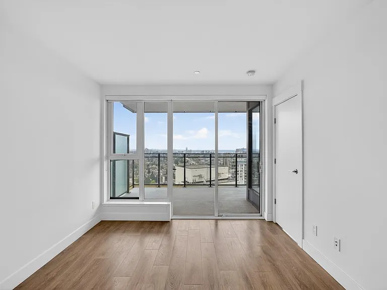 4711 Hazel St #3410 — Photo 7