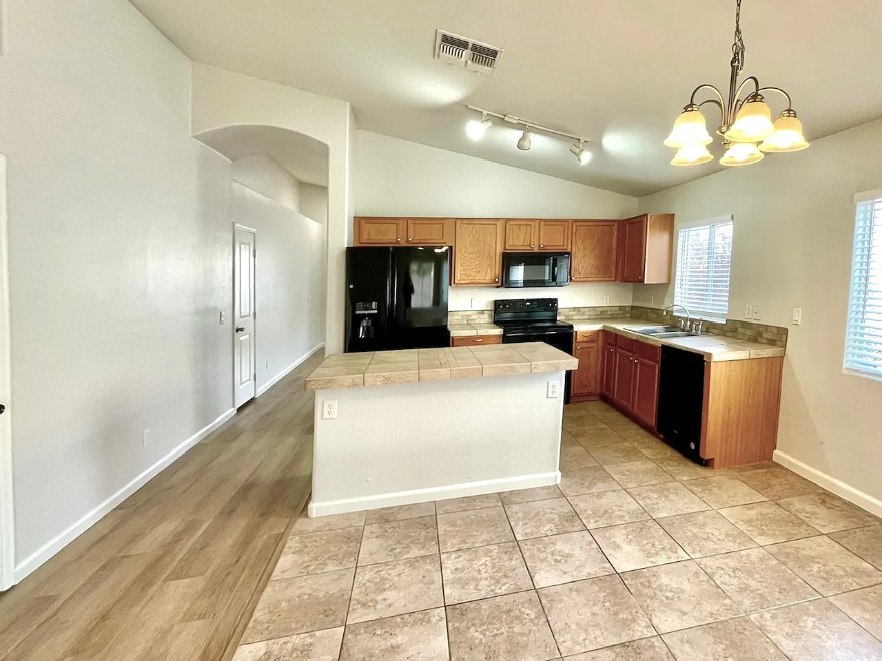 3 bed, 1680 sqft, $1,895 — Photo 1