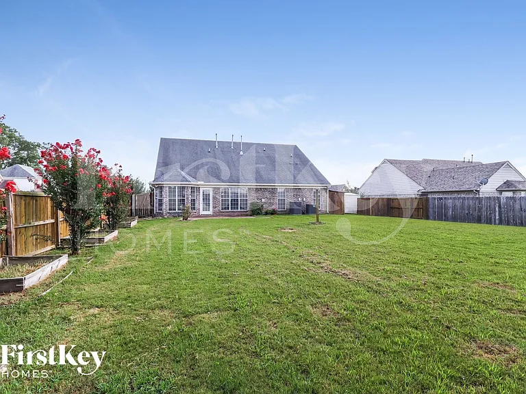 11690 Brayton Cv — Photo 14