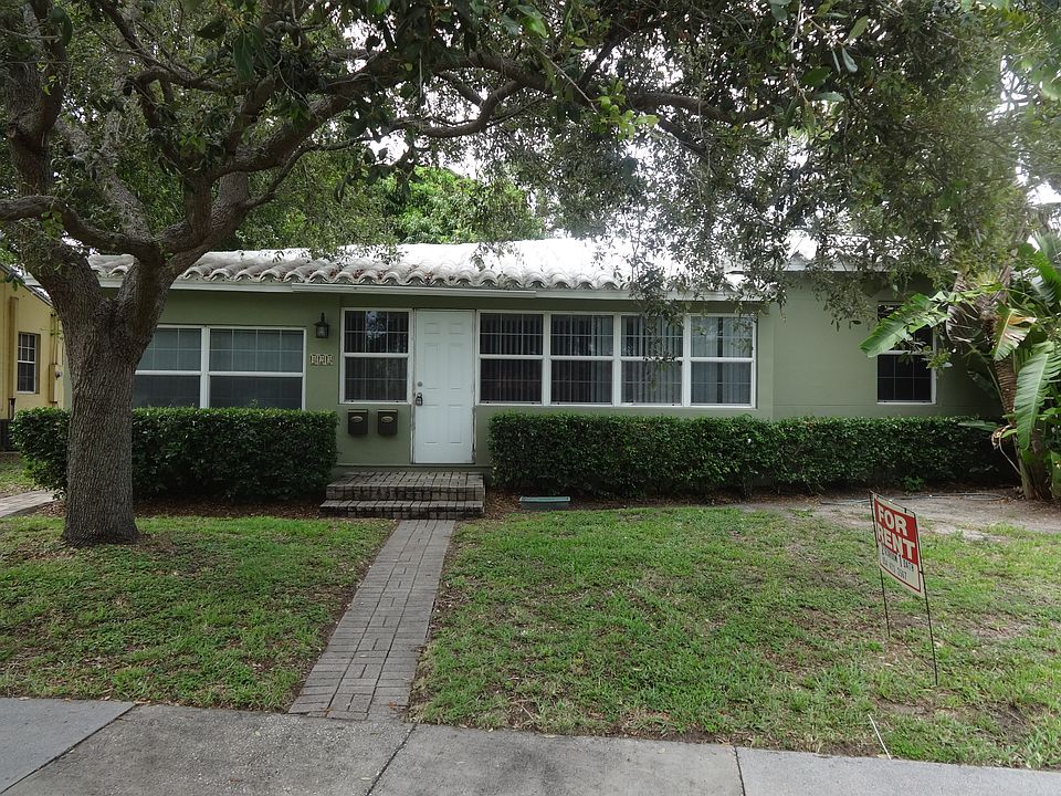 1st image of 423 SW 11th Ct