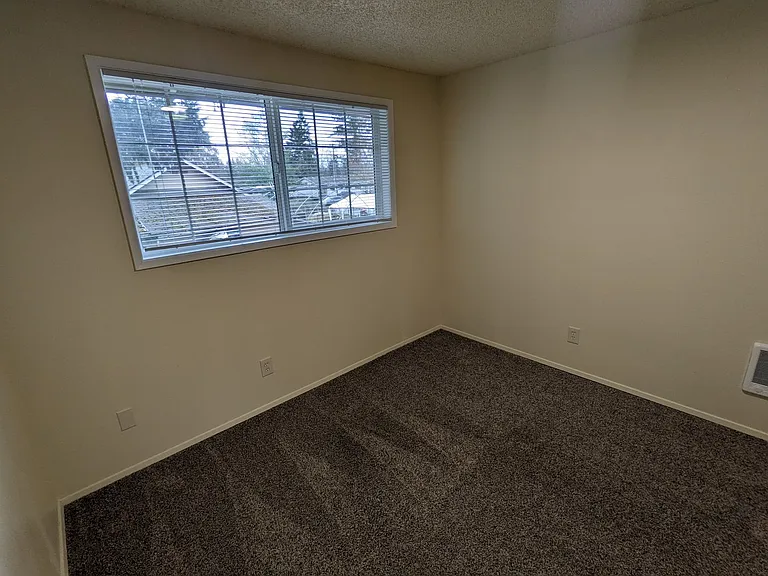 7833-7875 SE Johnson Creek Blvd — Photo 49