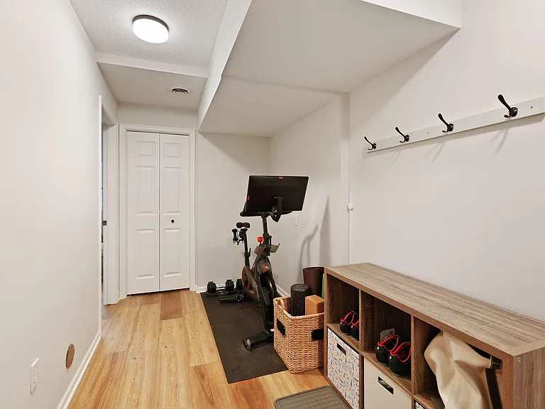 9 4th Ave N #103 — Photo 22