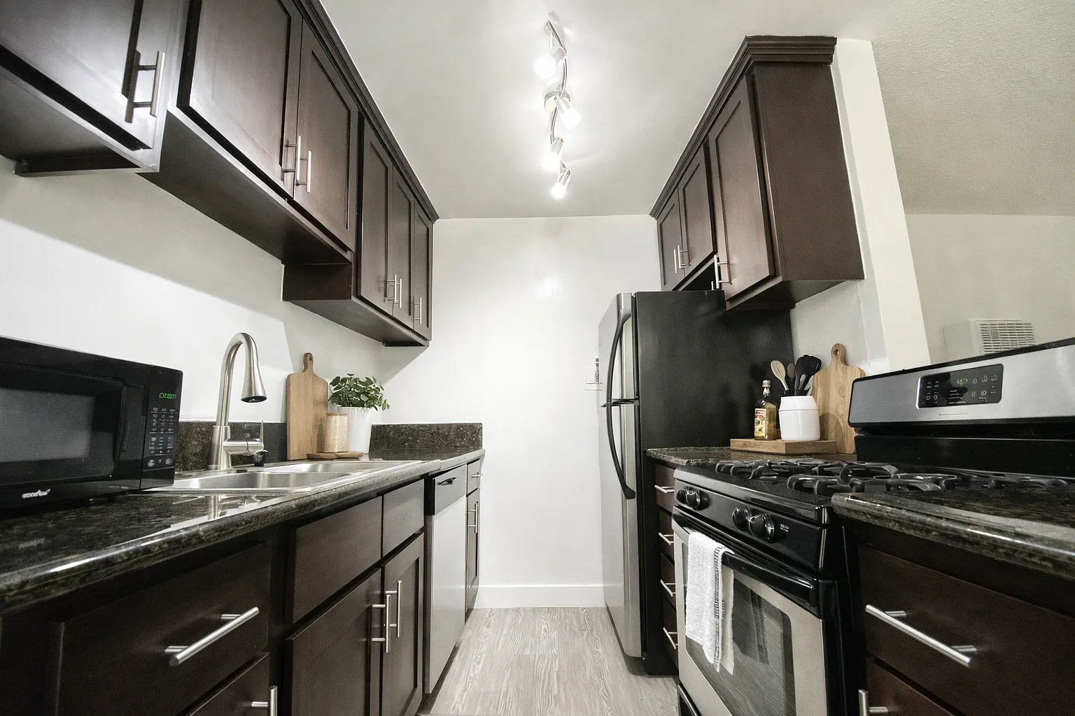 1 bed, $2,145 — Photo 2