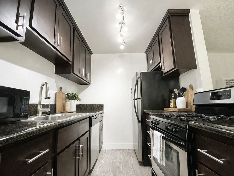 2nd image of 12811 Caswell Ave #11