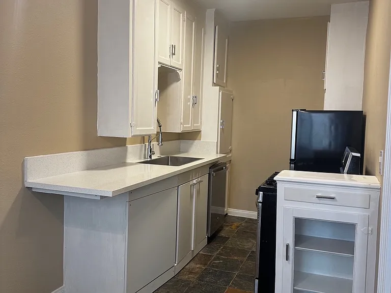 Real Empresa Santa Monica LLC — Photo 10