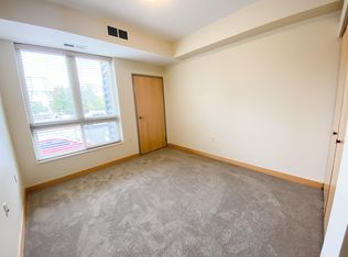 2600 University Ave SE APT 110, Minneapolis, MN 55414
