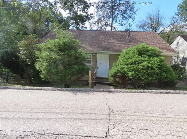 1205 Ashwood Rd, Charleston, WV 25314