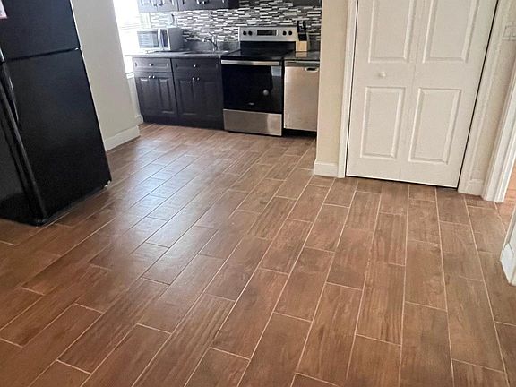 5th image of 1020 Callowhill St APT 3A