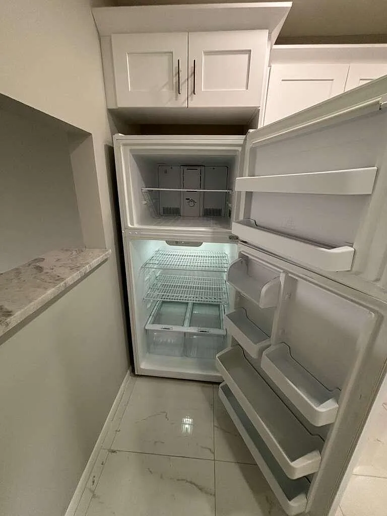 2 bed, 2.0 bath, 858 sqft, $1,950 — Photo 4